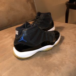 Retro 11 “space jam” og